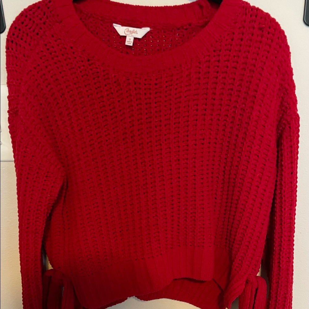 Cropped sweater.